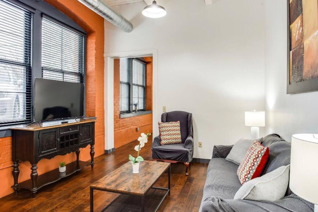 Centric Ny Style Loft W/King Bed Apartment Rochester Exterior photo