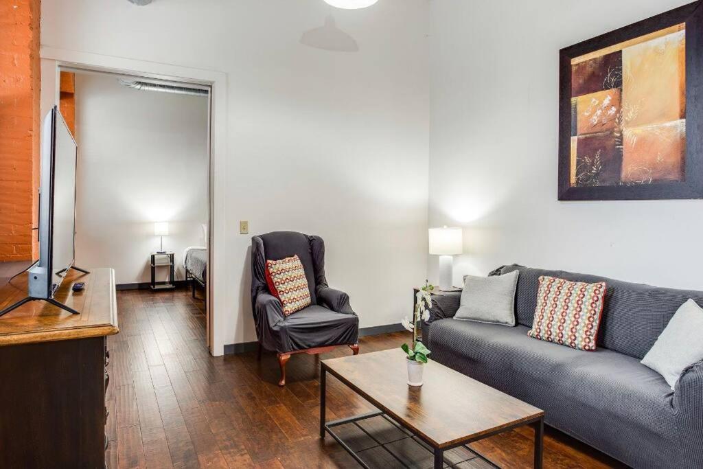 Centric Ny Style Loft W/King Bed Apartment Rochester Exterior photo
